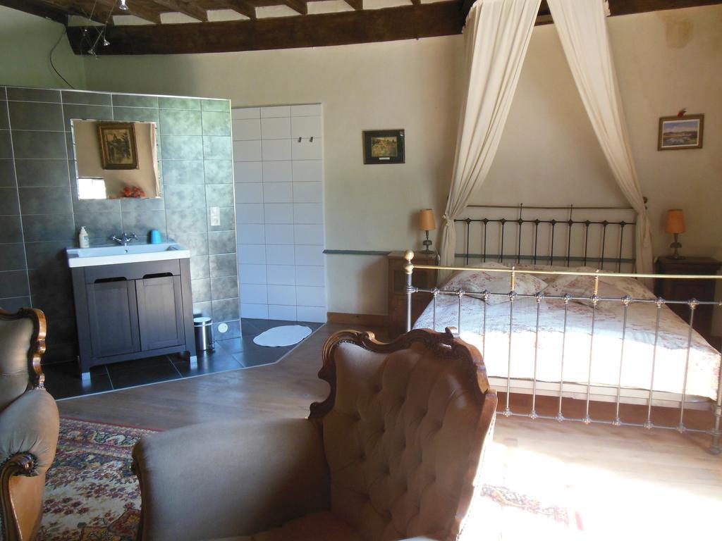 Auberge Lion D'Or Saint-Antonin Rom bilde
