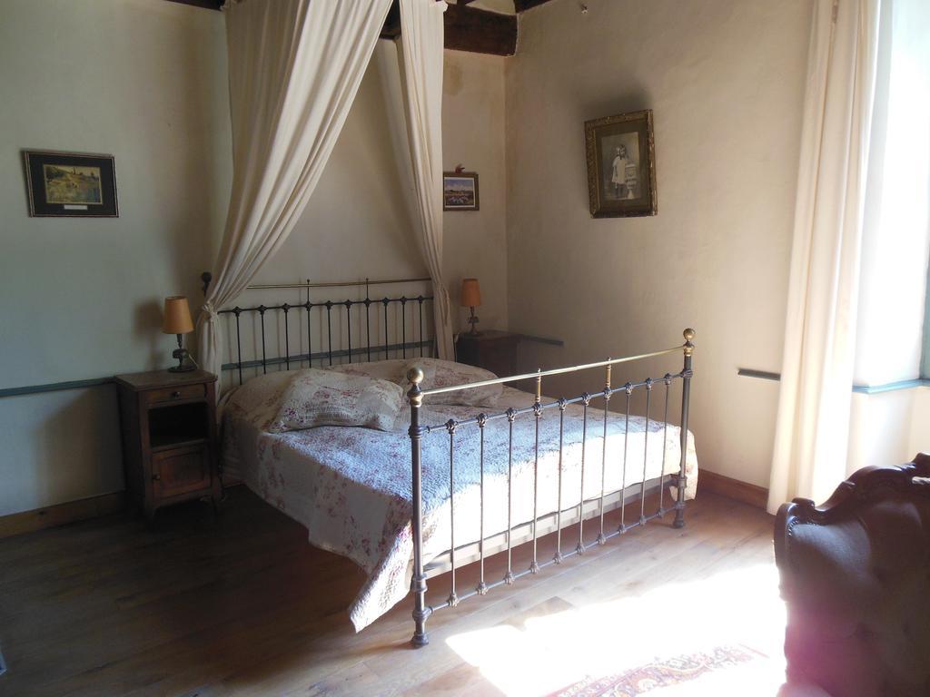 Auberge Lion D'Or Saint-Antonin Rom bilde